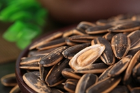 瓜子使用包裝機后更方便存放